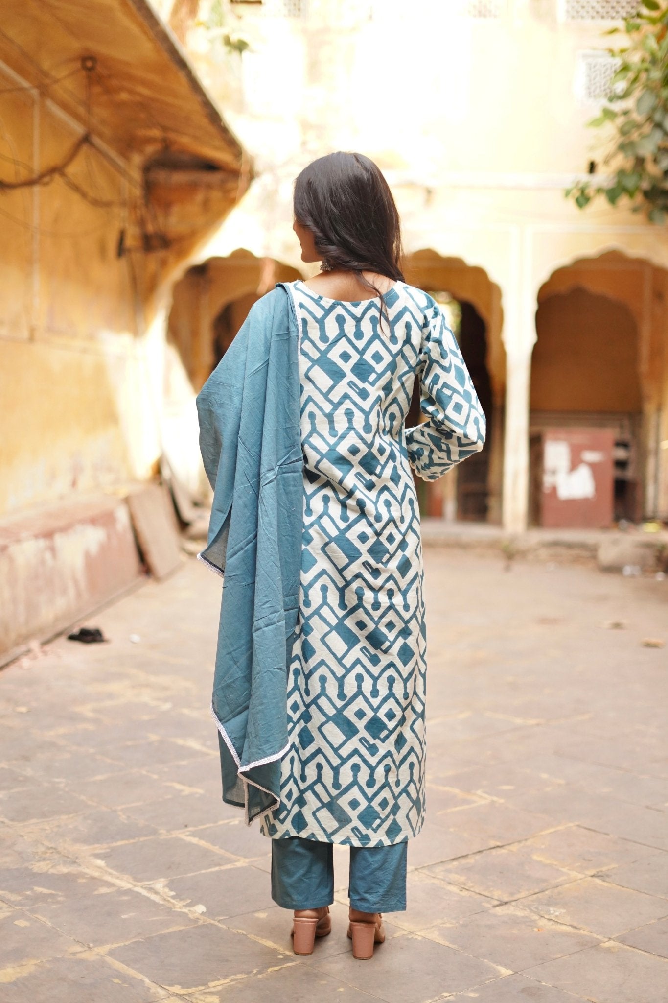 Geometric Elegance: Blue-White Cotton Suit Set - Zarkan