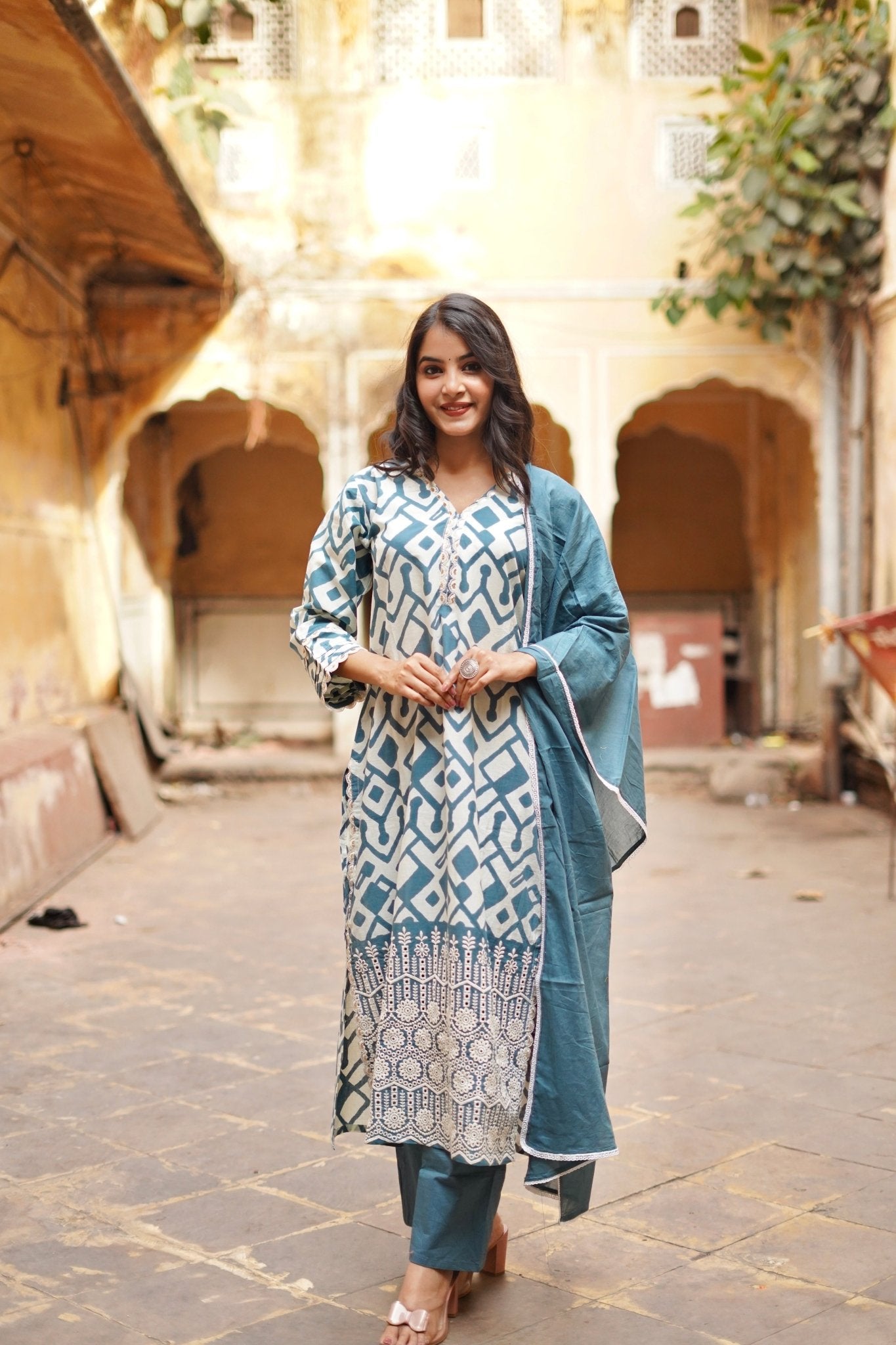 Geometric Elegance: Blue-White Cotton Suit Set - Zarkan